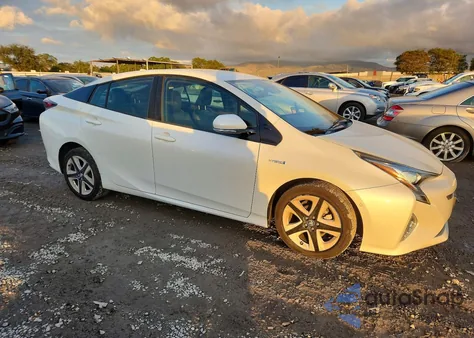 2018 Toyota Prius из США, поврежденный, VIN JTDKARFUXJ3551007